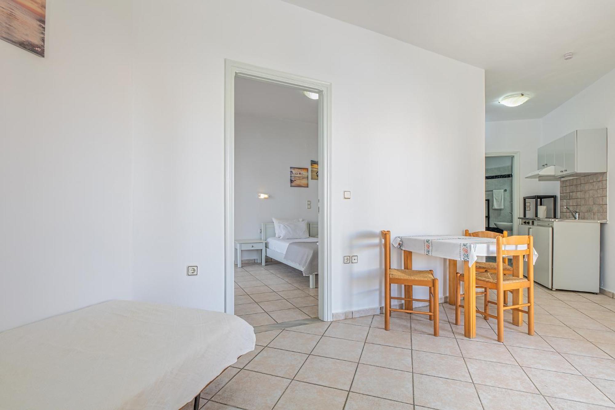 Marias Studios And Apartments Платаньяс Номер фото